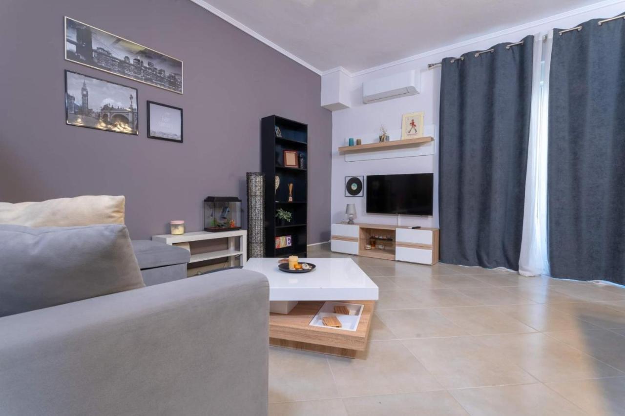 Beautiful & Modern Apartment In Thessaloníki Luaran gambar